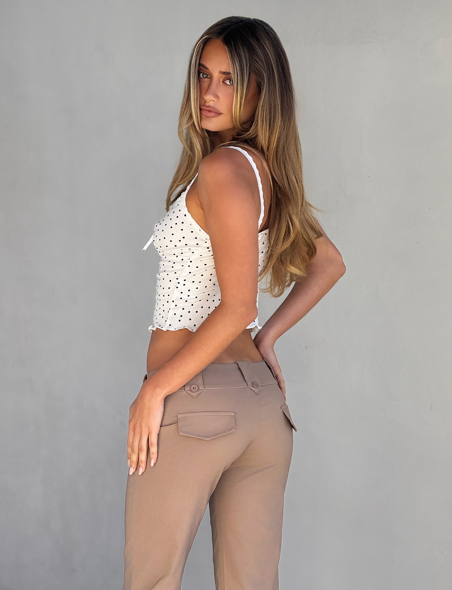 BAILEE CAMI TOP - WHITE POLKA